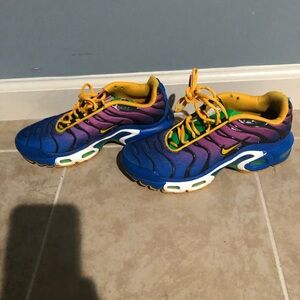 Nike Air Max Plus TN Gum ball Sneakers Dynamic Design Y SZ 5.5